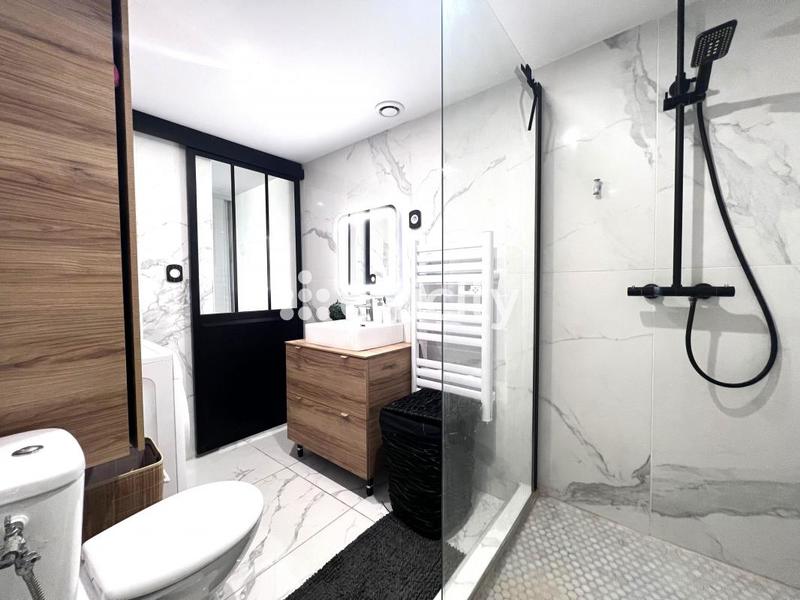 Maison - 186 m² - 7 pièces