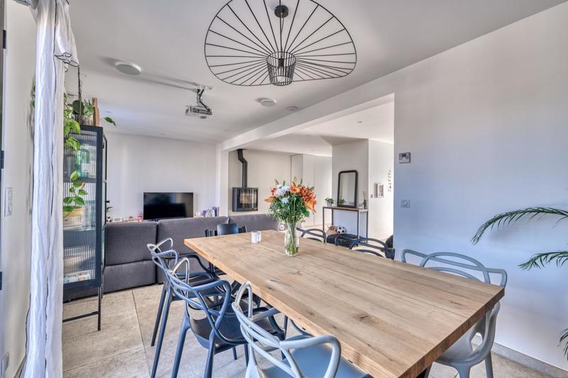 Maison - 94 m² - 4 pièces