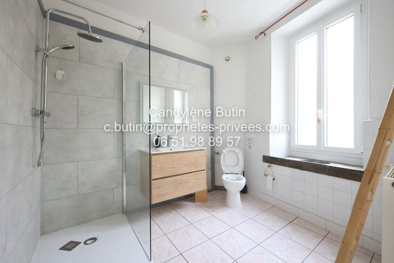 Maison - 320 m² - 12 pièces