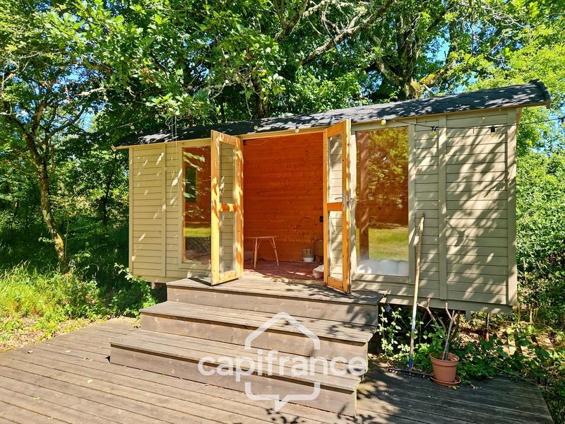 Propriété - 474 m² - 14 pièces