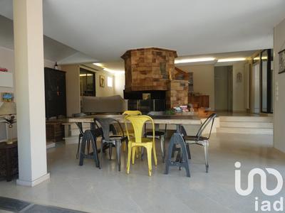 Maison - 197 m² - 9 pièces