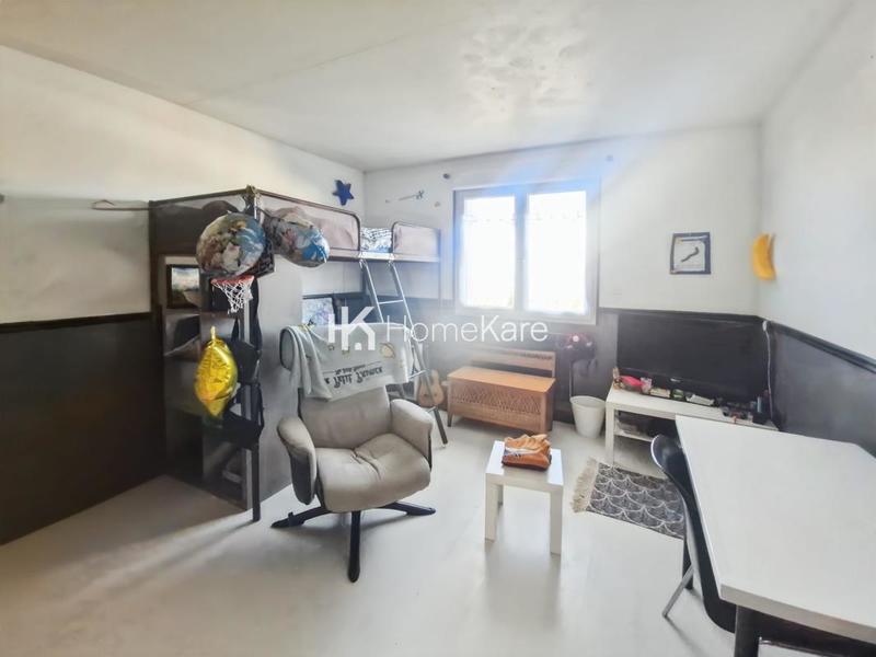 Maison - 190 m² - 8 pièces