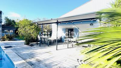 Maison en pierre - 200 m² - 8 pièces