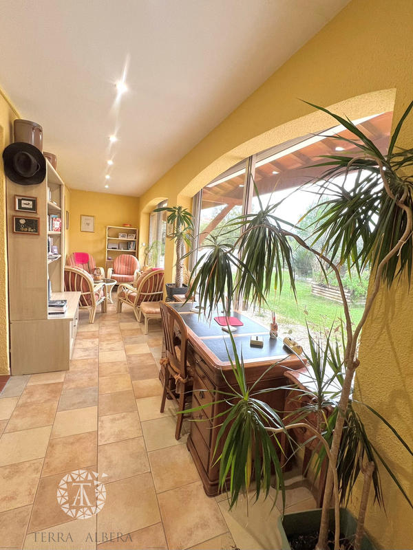 Maison - 197 m² - 5 pièces