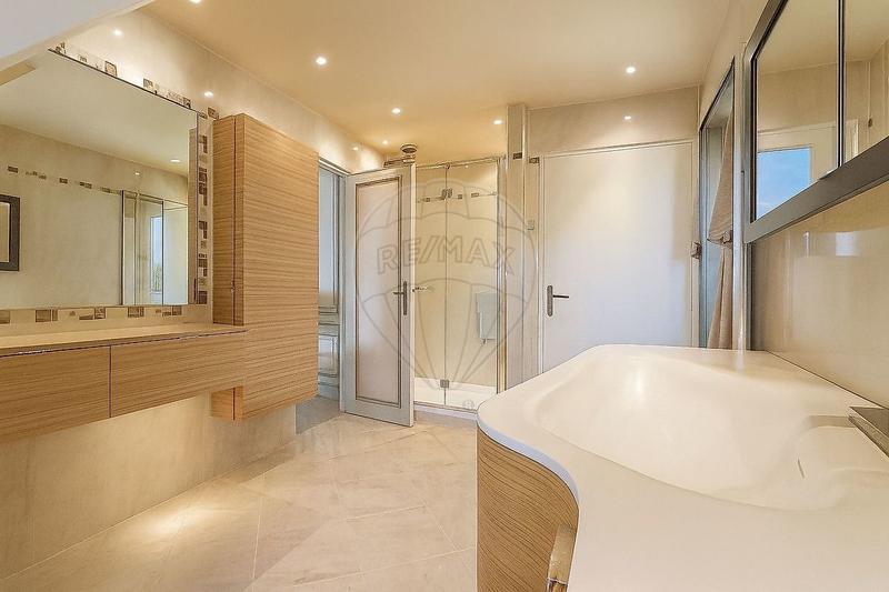 Chaumière - 170 m² - 8 pièces