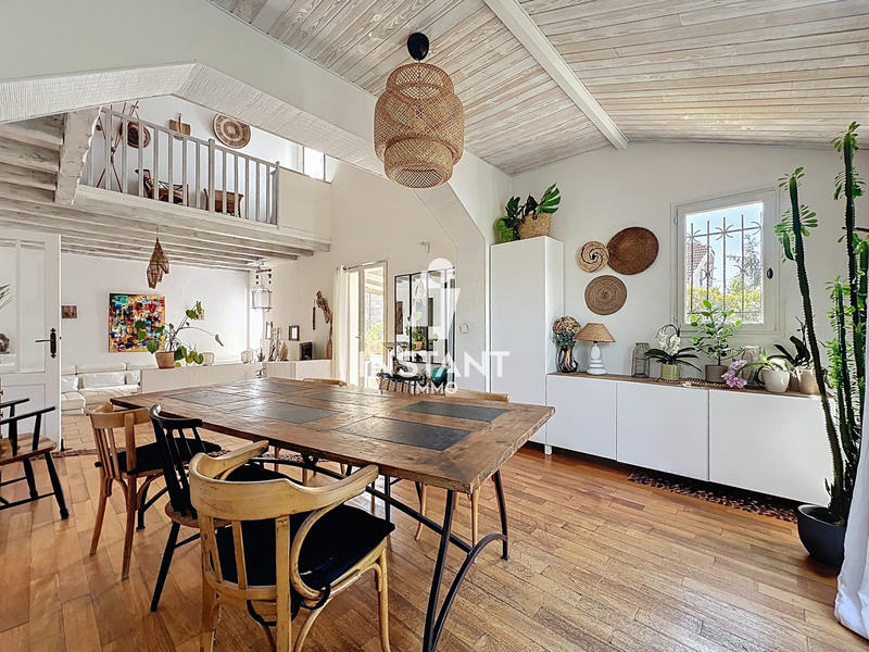 Maison - 156 m² - 8 pièces