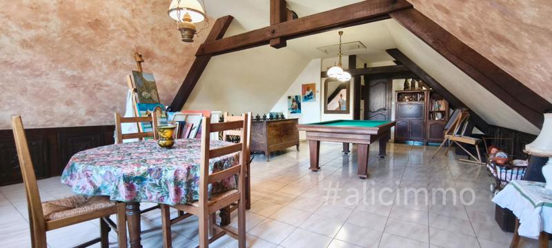 Maison - 182 m² - 7 pièces