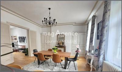 Appartement - 141 m² - 5 pièces