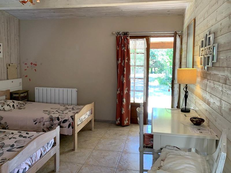 Maison - 420 m² - 18 pièces