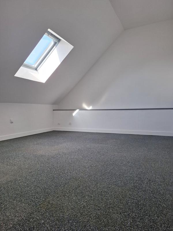 Maison - 93 m² - 5 pièces