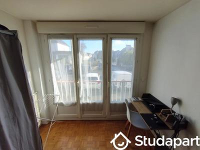 Chambre - 11 m² - 1 pièce