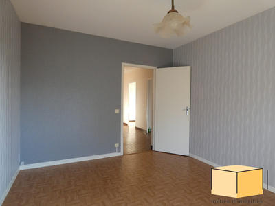 Appartement - 84 m² - 3 pièces