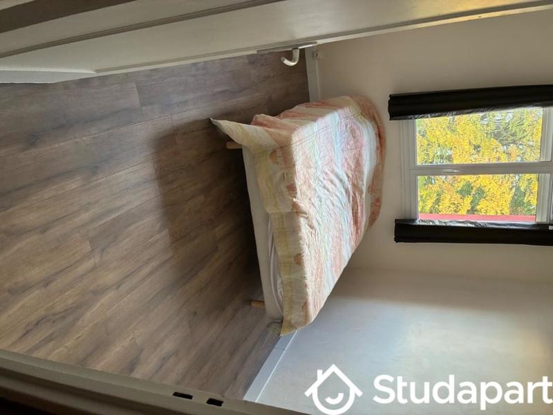 Chambre - 82 m² - 1 pièce