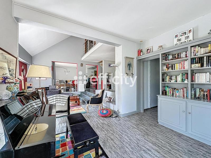 Villa - 180 m² - 7 pièces