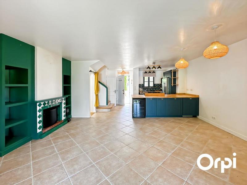 Maison - 104 m² - 4 pièces