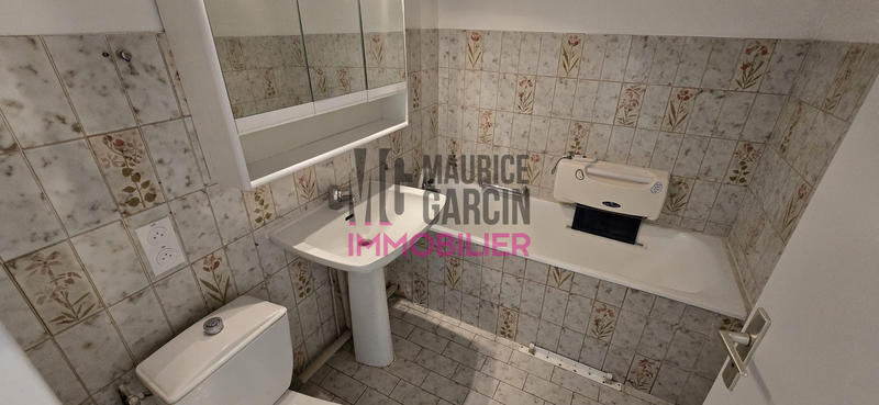 Appartement - 95 m² - 5 pièces