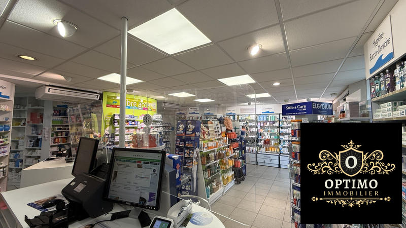 Magasins - 180 m² - 3 pièces