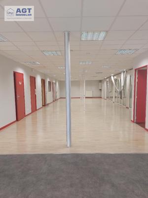 Local commercial - 232 m² - 4 pièces