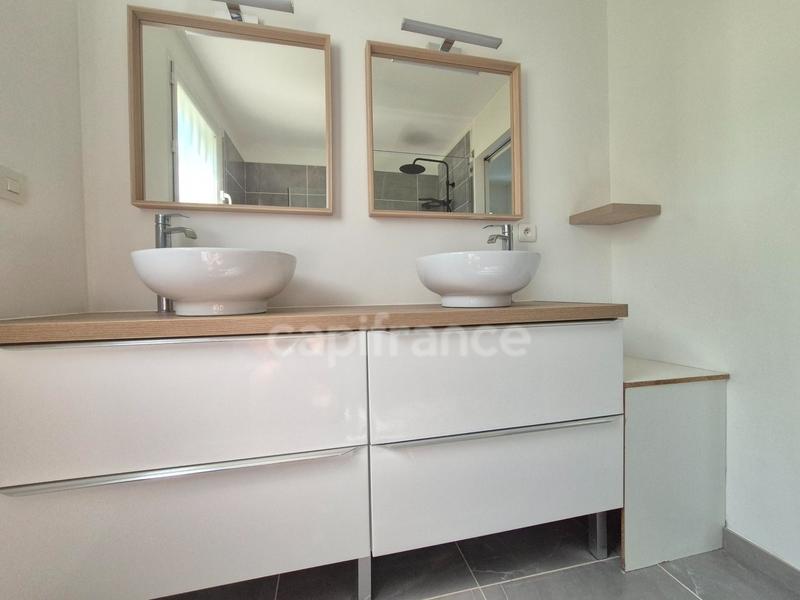 Maison - 92 m² - 4 pièces