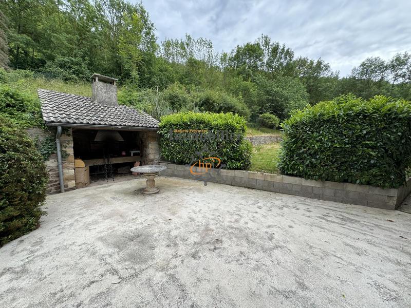 Maison - 257 m² - 12 pièces