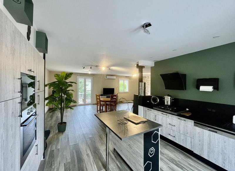 Maison - 140 m² - 6 pièces