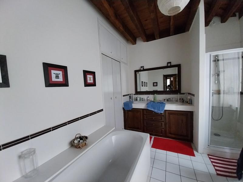 Maison - 315 m² - 10 pièces