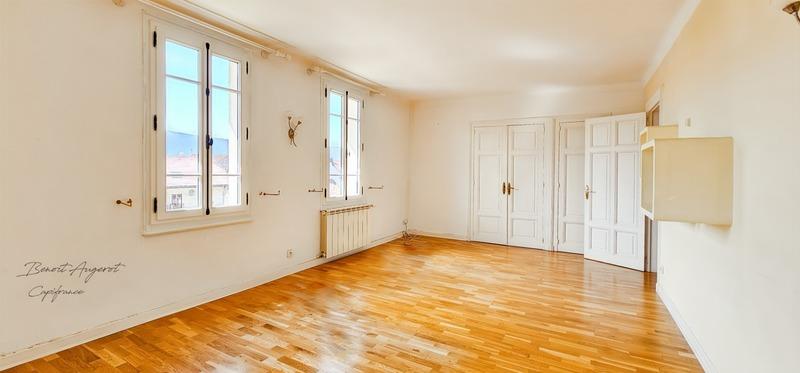 Appartement bourgeois - 112 m² - 4 pièces