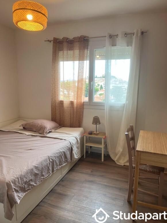 Chambre - 11 m² - 1 pièce