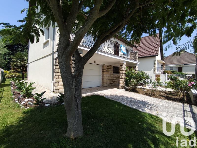 Maison - 165 m² - 8 pièces