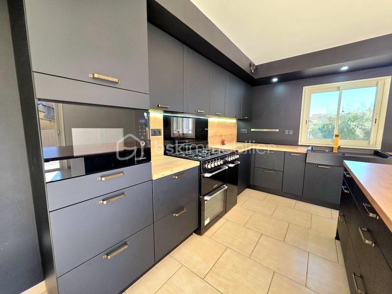 Villa - 143 m² - 5 pièces