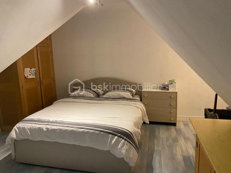 Maison - 140 m² - 8 pièces