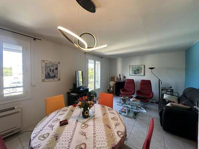 Appartement - 99 m² - 4 pièces