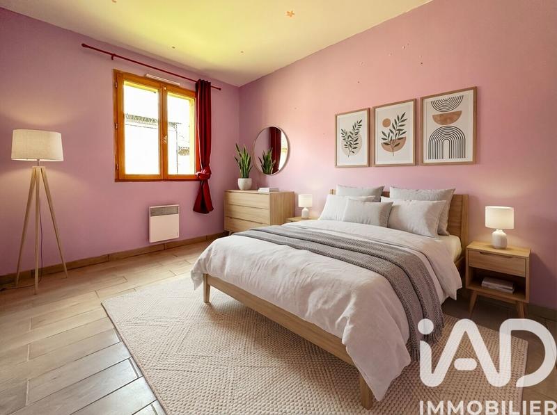 Maison - 90 m² - 5 pièces