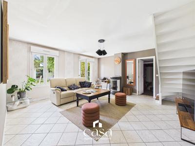 Maison - 137 m² - 6 pièces