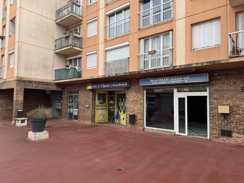 Local commercial - 87 m² - 3 pièces