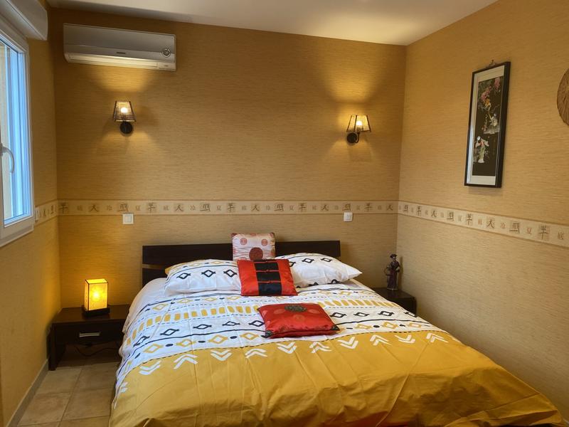 Villa - 243 m² - 9 pièces