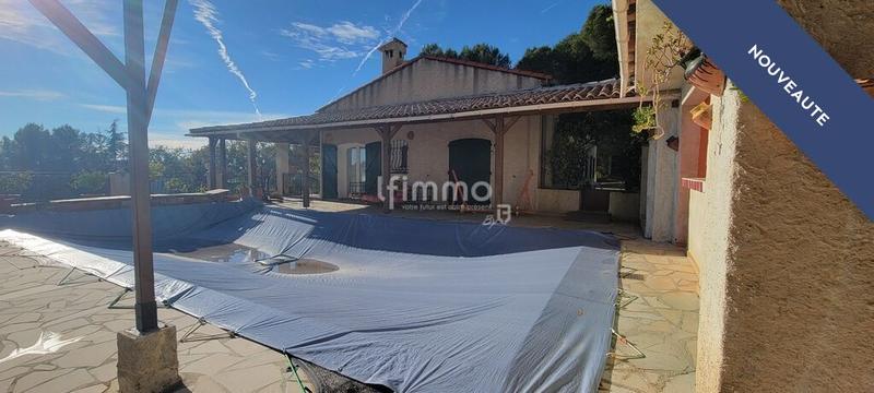 Propriété - 220 m² - 7 pièces