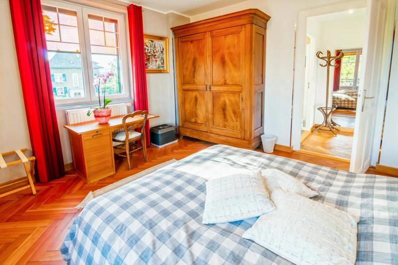 Maison - 270 m² - 10 pièces