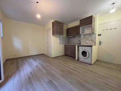 Studio - 17 m² - 1 pièce