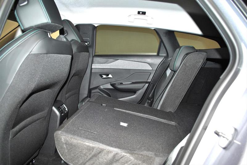 Peugeot 308 Sw III 1.2 Puretech 130 Eat8 - 24 990