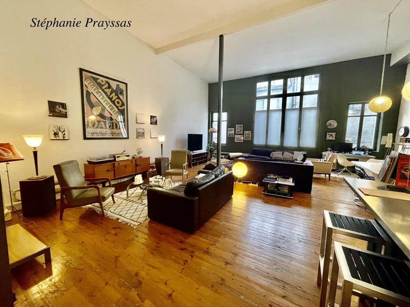 Appartement - 200 m² - 5 pièces
