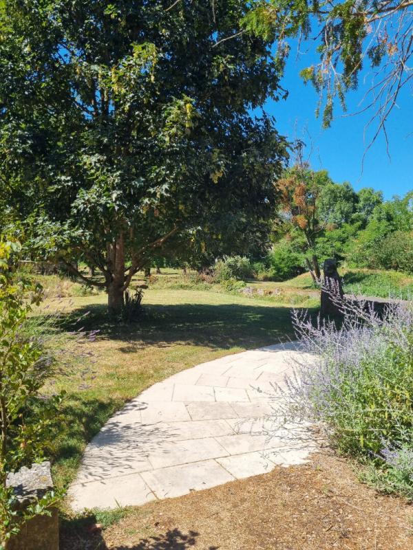 Propriété - 316 m² - 9 pièces