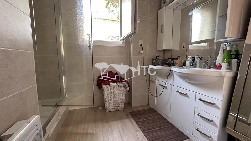 Maison - 265 m² - 11 pièces