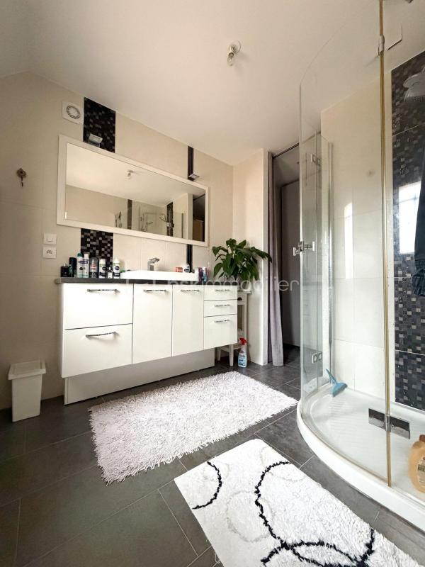 Maison - 150 m² - 8 pièces