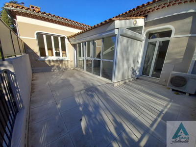 Appartement - 145 m² - 5 pièces