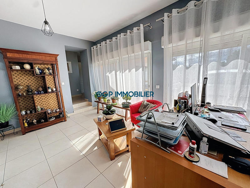 Maison traditionnelle - 153 m² - 5 pièces