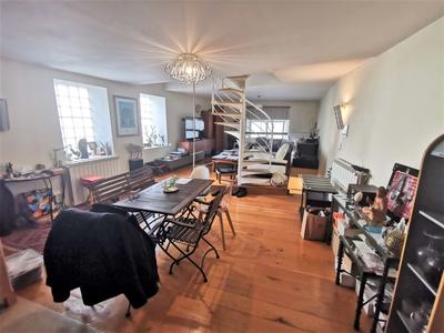 Maison - 90 m² - 3 pièces