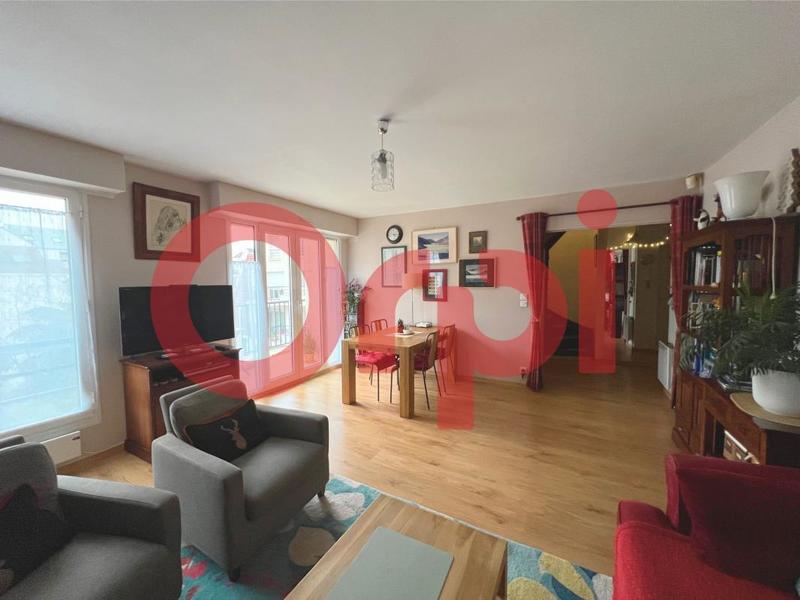 Appartement - 90 m² - 4 pièces