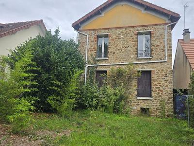 Maison - 98 m² - 7 pièces