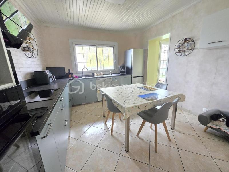 Pavillon - 217 m² - 7 pièces